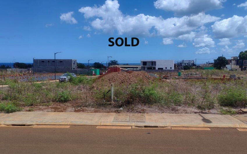 Your Ideal Residential Land Awaits in Morc Jardin de Bougainvilliers, Pointe aux Sables!