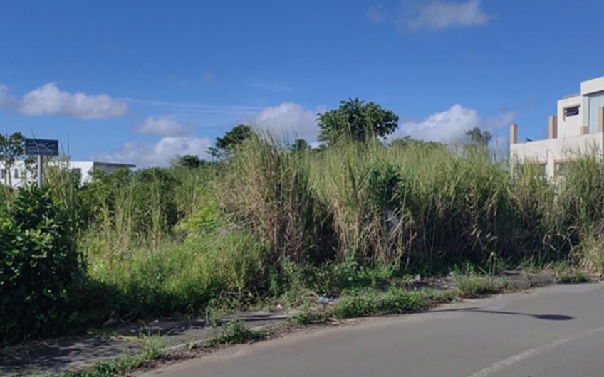 For sale nice residential land at Morcellement Highland Rose.