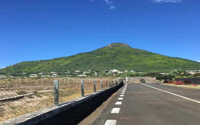 Exclusive Residential Land in Gated Community – Morcellement Mont Calme, Tamarin !