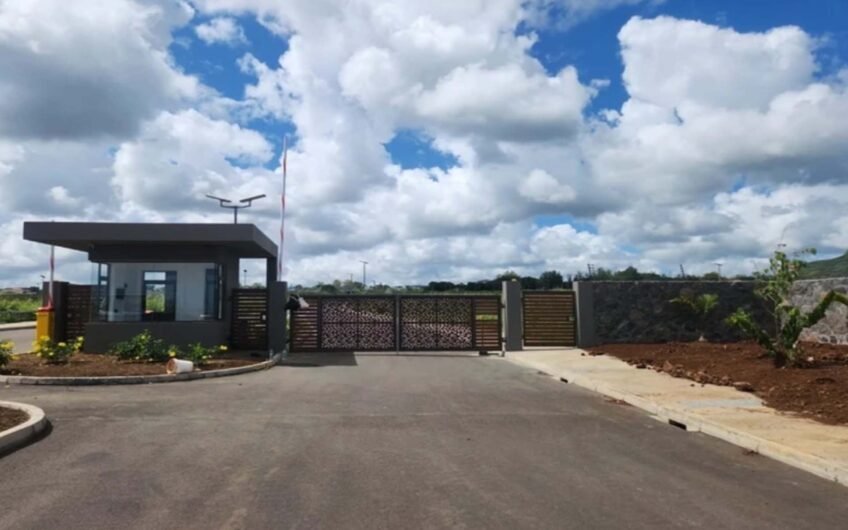 Residential Plot for Sale – Morcellement Lotissement Pierrefonds